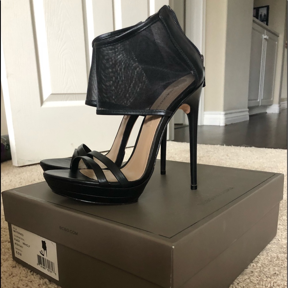 MA-FERNED BCBGMaxazria